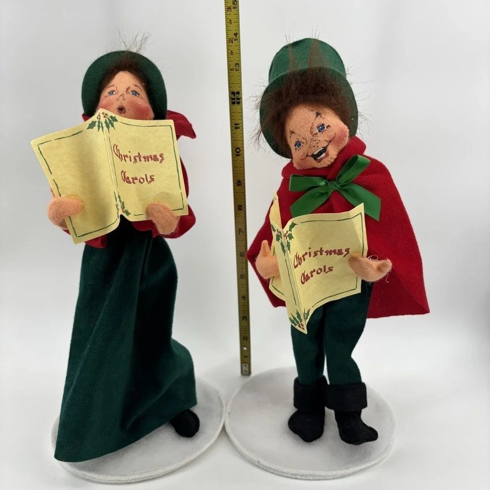 Pair of Annalee Dolls Dickens‎ 14IN Christmas Caroler Man And Woman